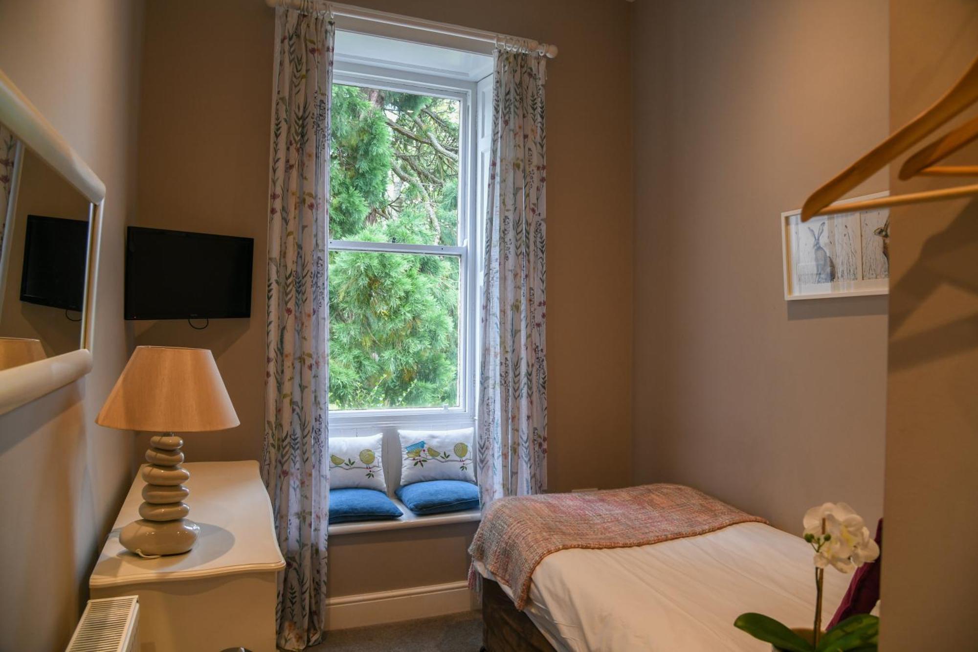 Lowbyer Manor Country House Олстън Екстериор снимка
