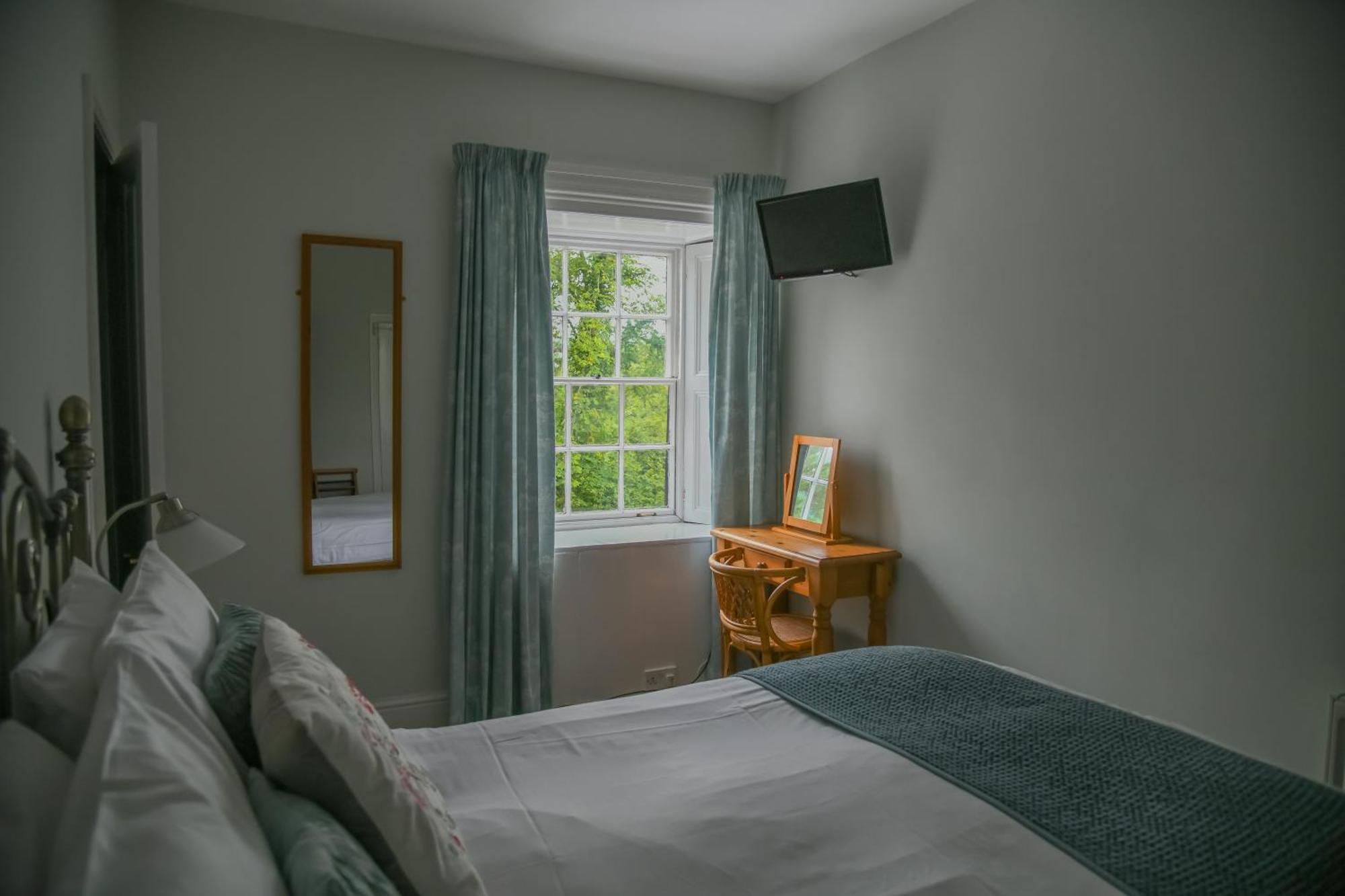 Lowbyer Manor Country House Олстън Екстериор снимка