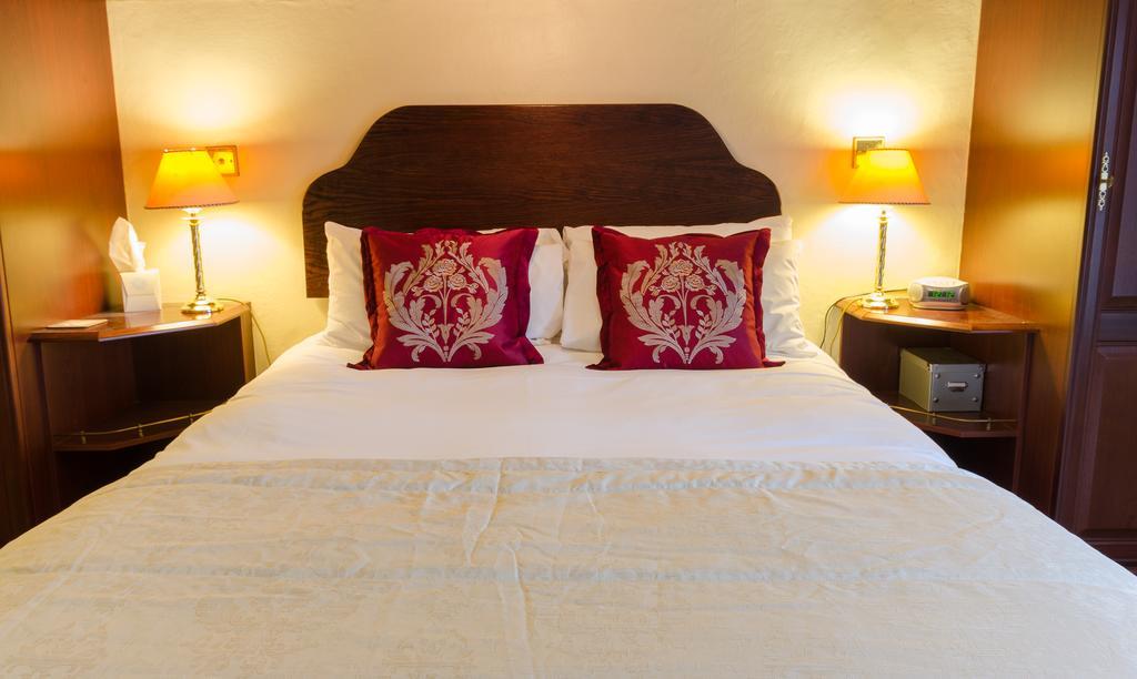 Lowbyer Manor Country House Олстън Стая снимка