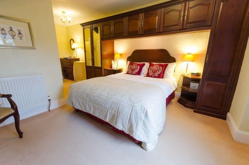 Lowbyer Manor Country House Олстън Екстериор снимка