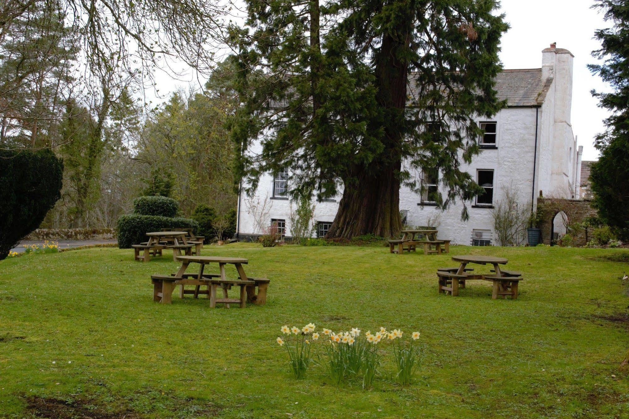 Lowbyer Manor Country House Олстън Екстериор снимка